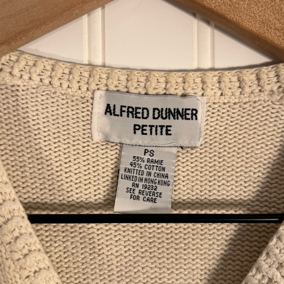 Vintage Alfred Dunner Womens Cream Embroidered Button Cardigan Size Petite Small - Picture 10 of 16